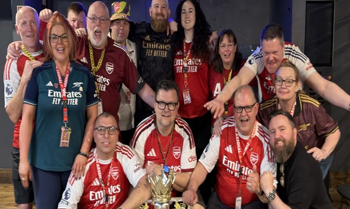Dublin Arsenal supporters at River Bar